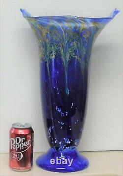Lowery noted San Diego glass artist 17 irridescent blue art glass vase
