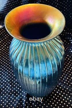 Lundberg 12 Ribbed Irridescent Peacock Blue Art Glass Vase 2004