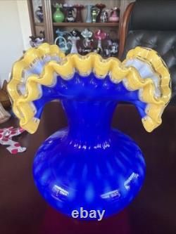 MCM Arte Murano Kristall Mery Cobalt Blue Vase Coin Dot withYellow Ruffled Rim
