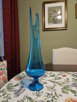 MCM LE Smith Swung Peacock Blue Simplicity Vase 18