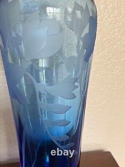 Michele Dern Trinidad CA Glass Studio Etched Blue Glass Freesa Vase 25/50 signed