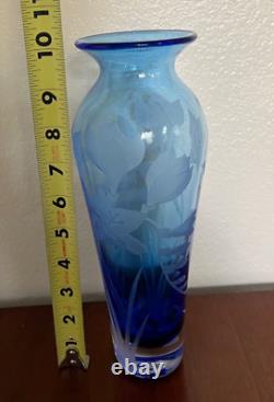 Michele Dern Trinidad CA Glass Studio Etched Blue Glass Freesa Vase 25/50 signed