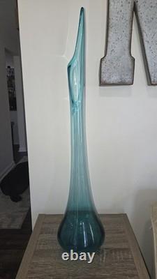 Mid-Century Modern Turquoise Swung Glass Vase Produced by L. E. Smith Glass 31 S