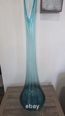 Mid-Century Modern Turquoise Swung Glass Vase Produced by L. E. Smith Glass 31 S