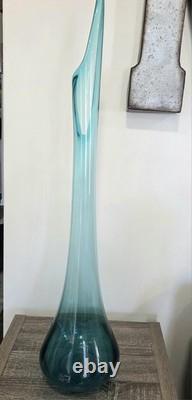 Mid-Century Modern Turquoise Swung Glass Vase Produced by L. E. Smith Glass 31 S