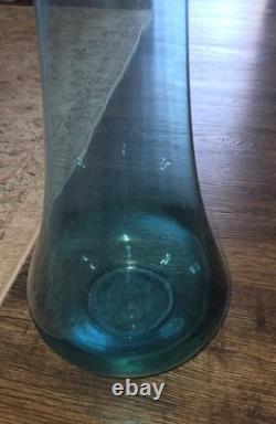 Mid-Century Modern Turquoise Swung Glass Vase Produced by L. E. Smith Glass 31 S