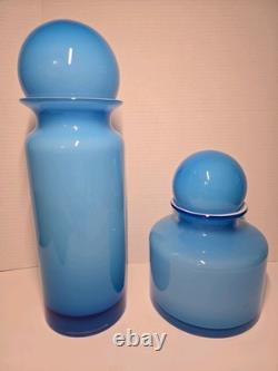 Mint! Mid-Century Modern POTTERY BARN blue & white cased glass Ball Vase Set