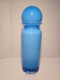 Mint! Mid-Century Modern POTTERY BARN blue & white cased glass Ball Vase Set