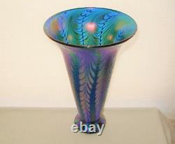 Phenomenal LUNDBERG STUDIOS Glass VASE Intensely IRIDESCENT Blue PURPLE Gorgeous