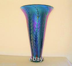 Phenomenal LUNDBERG STUDIOS Glass VASE Intensely IRIDESCENT Blue PURPLE Gorgeous