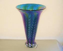 Phenomenal LUNDBERG STUDIOS Glass VASE Intensely IRIDESCENT Blue PURPLE Gorgeous