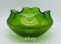 Pristine LOETZ Green CISELE IRIDESCENT GLASS RUFFLED BOWL/ VASE