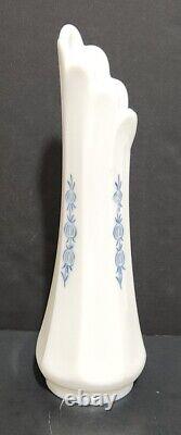 RARE L E Smith Blue Onion Swung White 8 Panel Milk Glass Vase 11 1/2