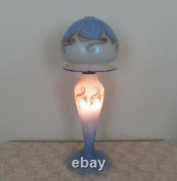 RARE Vandermark Opalescent Pulled Feather Art Glass Table Lamp in Blue