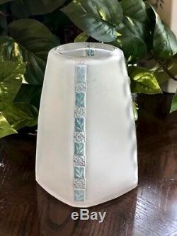 René Lalique 1919 Fleurettes Vase Great Condition Signed R Lalique (Rene)