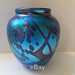 Robert Carlson Studio 1981 Hand Made Art Glass Blue Aurene Color Vase