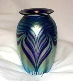 Robert Eickholt 1988 Cobalt Blue 5 3/4 Pulled Feather Hand Blow Art Glass Vase