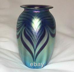 Robert Eickholt 1988 Cobalt Blue 5 3/4 Pulled Feather Hand Blow Art Glass Vase
