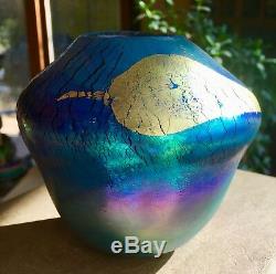 Robert Eickholt 1993 Iridescent Studio Art Glass Modernist Crackle Finish Vase