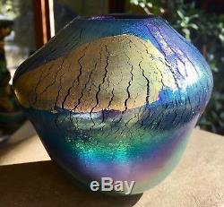 Robert Eickholt 1993 Iridescent Studio Art Glass Modernist Crackle Finish Vase