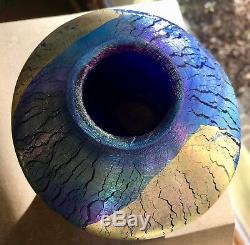 Robert Eickholt 1993 Iridescent Studio Art Glass Modernist Crackle Finish Vase