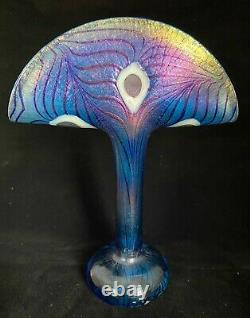 Robert Held Peacock Eye Pulled Feather Aurene Iridescent Art Glass Blue Fan Vase