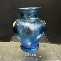 SUPER 1920's DURAND ART GLASS BLUE & WHITE HANGING HEART & VINE IRIDIZED VASE