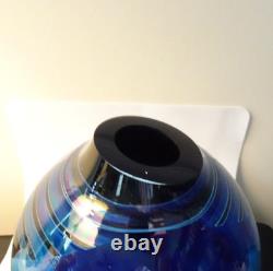 Signed 1989 Black Sheep Glass Studio Blue Agate Iridescent Vase 7.35