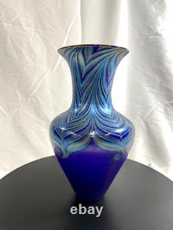 Signed 2000 Lundberg Studios Iridescent Blue, Pulled-Feather Art Glass Vase H-9