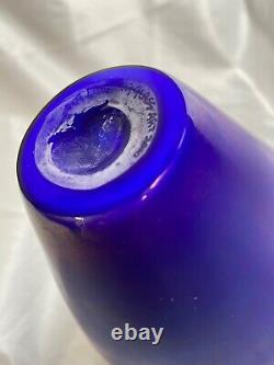 Signed 2000 Lundberg Studios Iridescent Blue, Pulled-Feather Art Glass Vase H-9