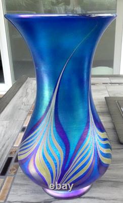 Signed 2010 Vandermark Art Glass Blue Aurene Iridescent Pulled Feather Vase 9