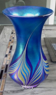 Signed 2010 Vandermark Art Glass Blue Aurene Iridescent Pulled Feather Vase 9