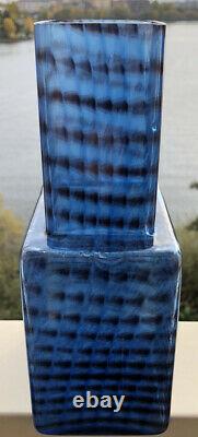 Signed BERTIL VALLIEN KOSTA BODA SWEDEN Glass Metropolis Skyscraper Blue Vase 9
