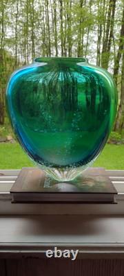 Signed Buzz Blodgett Hand Blown Glass Vase Controlled Bubble Art Collectible