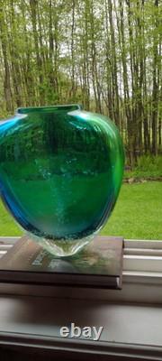 Signed Buzz Blodgett Hand Blown Glass Vase Controlled Bubble Art Collectible