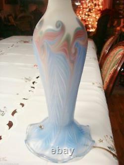 Signed ORIGINAL Vandermark Iridized Art Glass Pulled Feather TABLE LAMP & SHADE