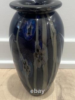 Signed Robert Eickholt 2001 Cobalt Blue Sea Anemone Art Glass Vase 7.75 Vintage