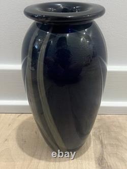 Signed Robert Eickholt 2001 Cobalt Blue Sea Anemone Art Glass Vase 7.75 Vintage