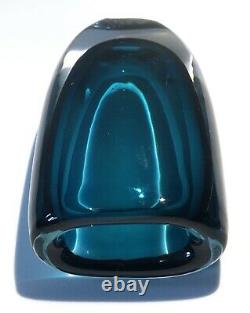 Signed Solid VICKE LINDSTRAND KOSTA BODA Vase Turquoise Sommerso Glass 1950, H4