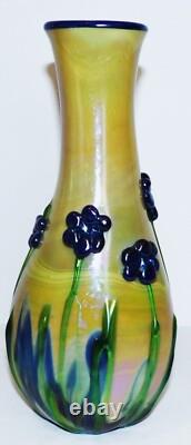 Stunning 1980 Phoenix Studios Tom Arnold Art Glass Aurene Flowers 9 3/8 Vase