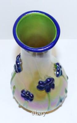 Stunning 1980 Phoenix Studios Tom Arnold Art Glass Aurene Flowers 9 3/8 Vase