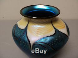 Stunning Orient & Flume Electric Blue Iridescent Art Glass 5 Vase, Signed