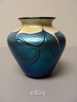 Stunning Orient & Flume Electric Blue Iridescent Art Glass 5 Vase, Signed