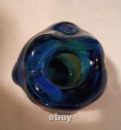 Unique 1972 Signed William Bartlett 5.25 Blue Swirl Art Glass Paperweight Vase