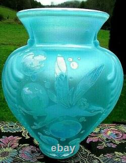 VERY RAREFENTON CAMEO CARVED BUBBLE MAGIC FEATHER VASE K. Murphy-R. Bomkamp