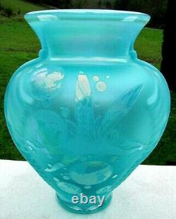 VERY RAREFENTON CAMEO CARVED BUBBLE MAGIC FEATHER VASE K. Murphy-R. Bomkamp