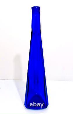 VINTAGE HAND BLOWN COBALT GLASS BLUE FLOWER VASE / BOTTLE 19 tall RareFind