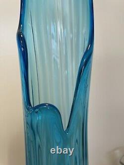 VTG 23 LE Smith Ribbed Swung Glass Vase Bright Blue 6.5 Wide 4 at Base