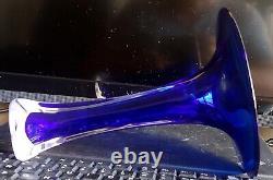 VTG Art Glass Trumpet Vase Blue Elegant 9 x 6.5 Excellent Condition