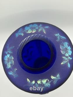 VTG Connoisseur Collection Fenton Favrene Cut-Back. Vase Cobalt Silver 1129/1250